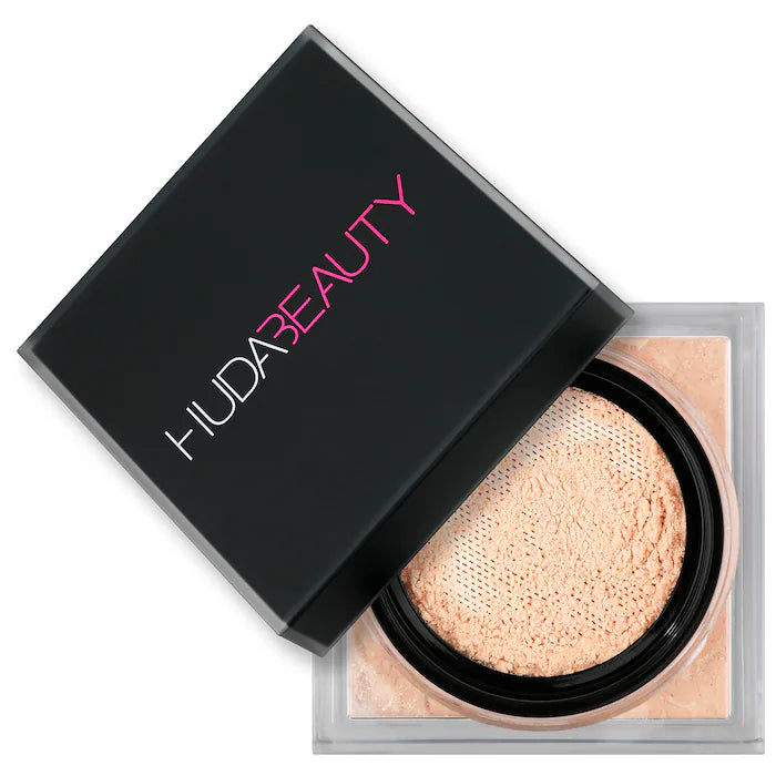 HUDA BEAUTY
Easy Bake Loose Baking & Setting Powder