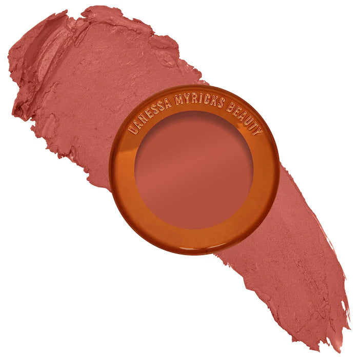 Danessa Myricks Beauty - Yummy Skin Blurring Balm Powder Flushed - Matte Color for Cheek & Lip