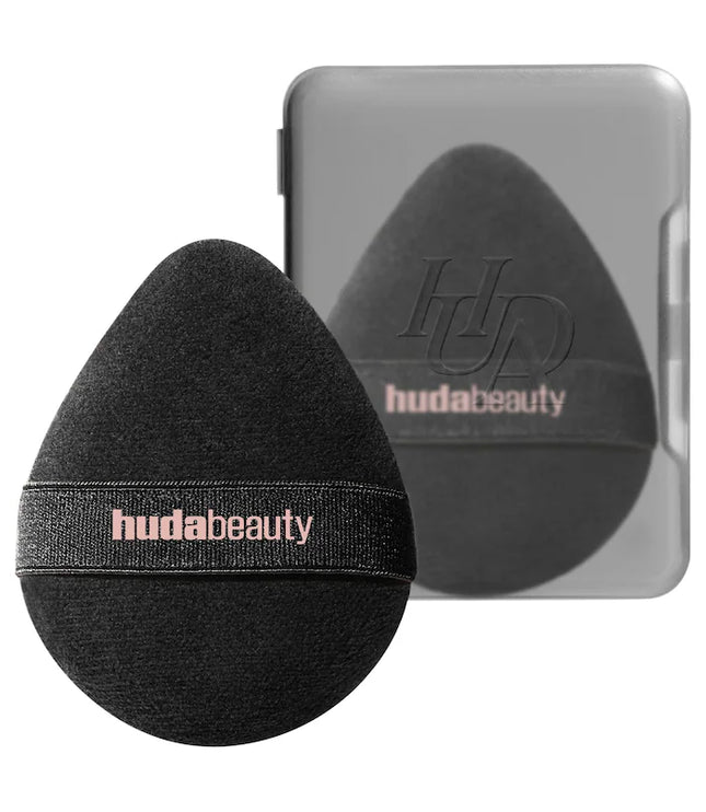 HUDA BEAUTY 
Easy Bake Marshmallow Puff & Sponge