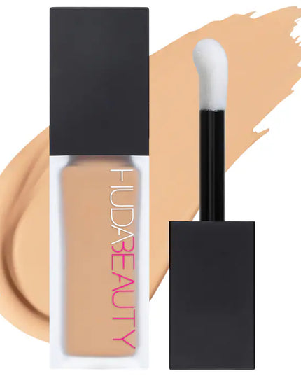 HUDA BEAUTY
#FauxFilter Matte Buildable Coverage Waterproof Concealer