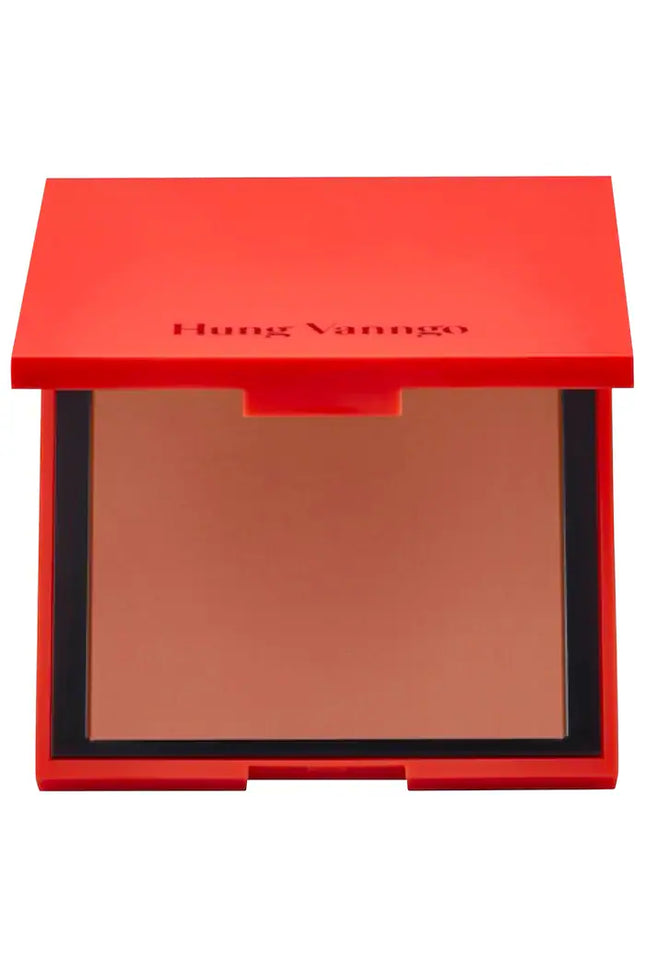HUNG VANNGO BEAUTY 
Soft Focus Blurring Matte Powder Bronzer