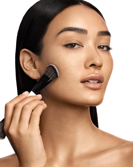 Makeup by Mario Brocha para base F4