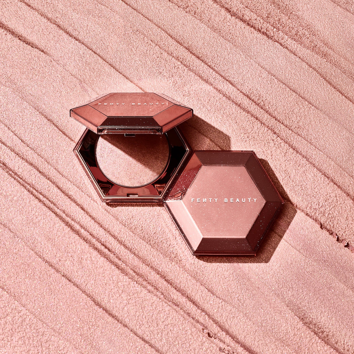 Fenty Beauty by Rihanna - Diamond Bomb All-Over Diamond Veil
